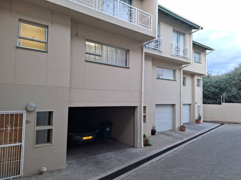 FOR SALE | KLEIN WINDHOEK - Photo 2