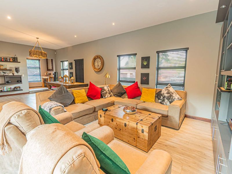 Security Estate Gem! - Photo 2