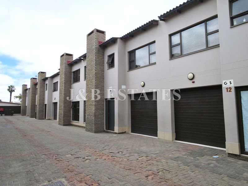 Well-Maintained 3-Bedroom Unit - Photo 10