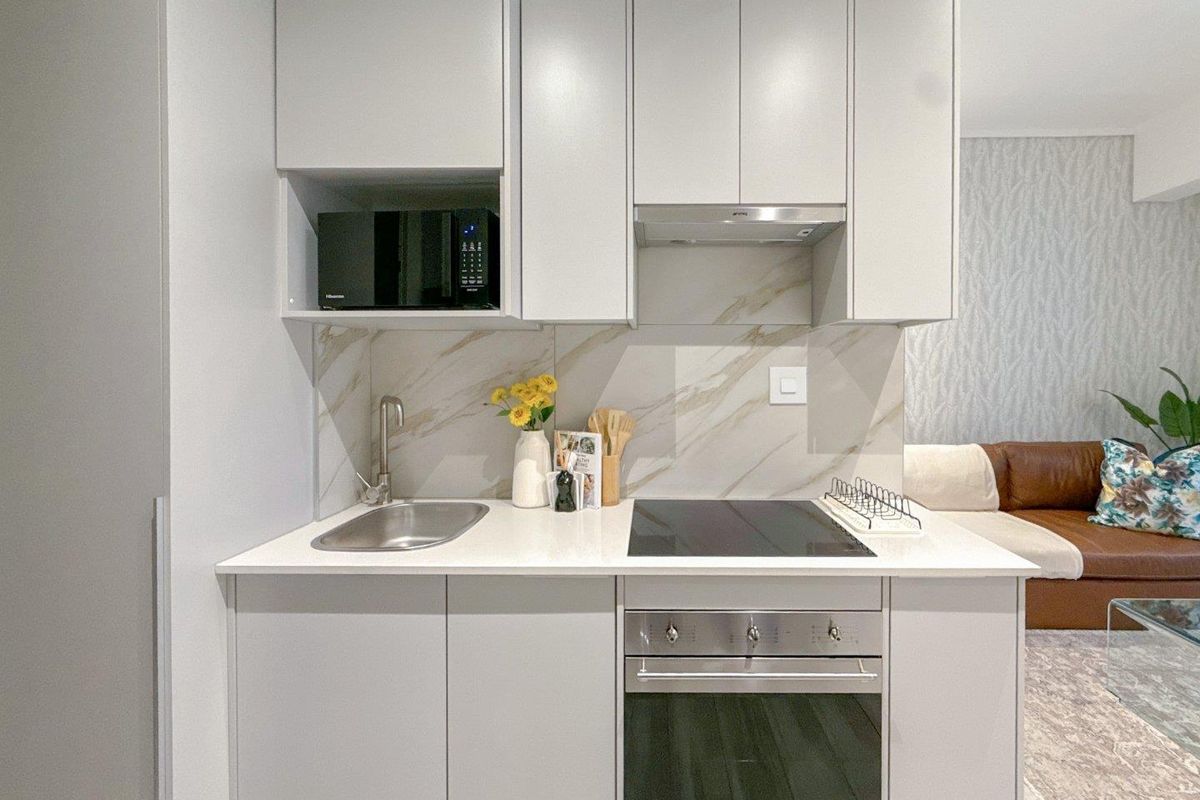 Stylish Fully Furnished 1-Bedroom Apartment | The Capital Trilogy, Menlyn Maine - Photo 3