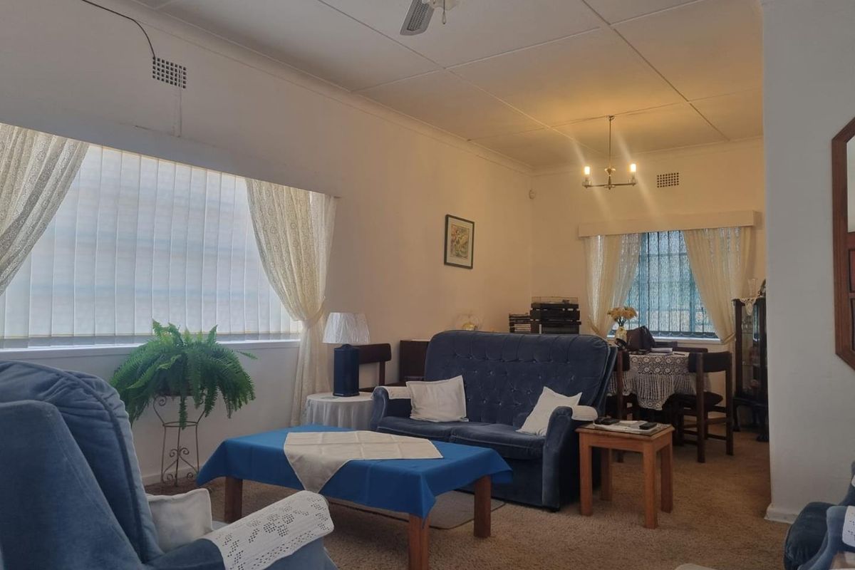 Stunning 3-Bedroom House for Sale! Don't miss this incredible opportunity to own a beautiful 3-bedroom house! - Photo 5