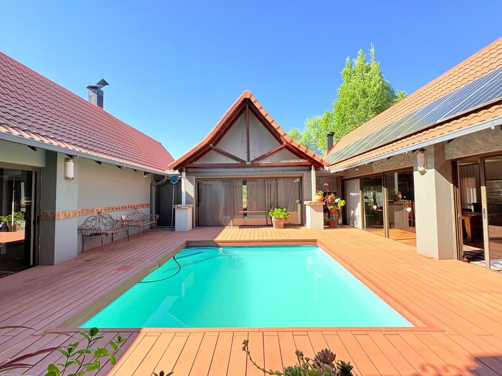 Sparkling swimming pool.