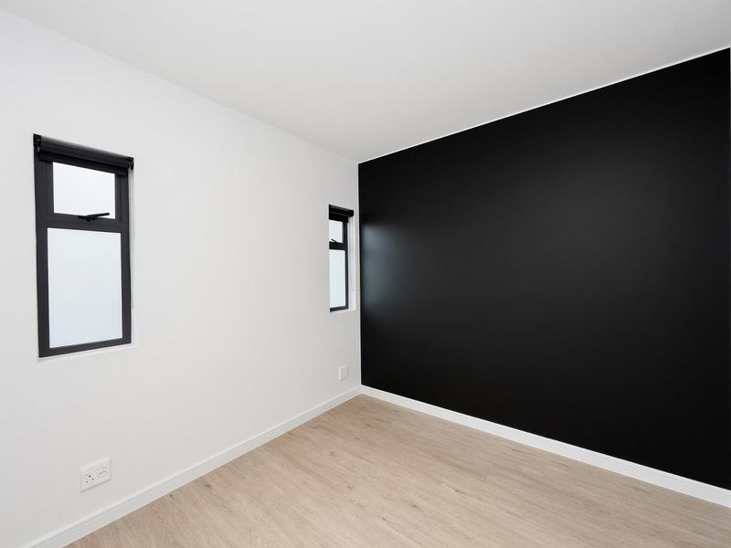WELL PRICED TWO BEDROOM APARTMENT FOR SALE IN THE MEDIAN - Photo 8