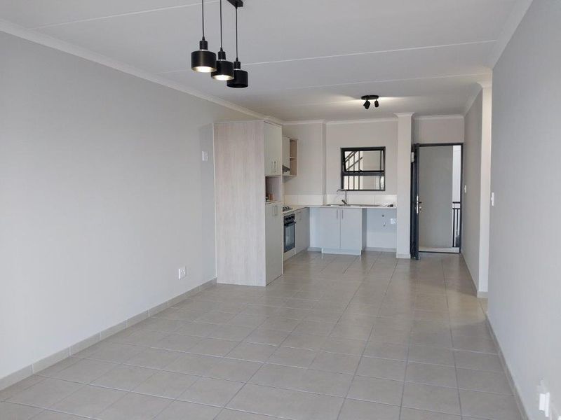 Newly built 1st floor apartment to rent in Langeberg Heights. - Photo 5