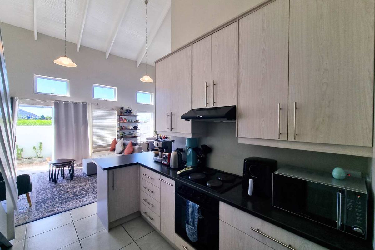 Where the Mountains Meet Your Morning - Photo 5