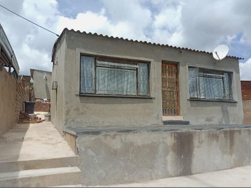 Two Bedrooms house for sale in Atteridgeville - Photo 2