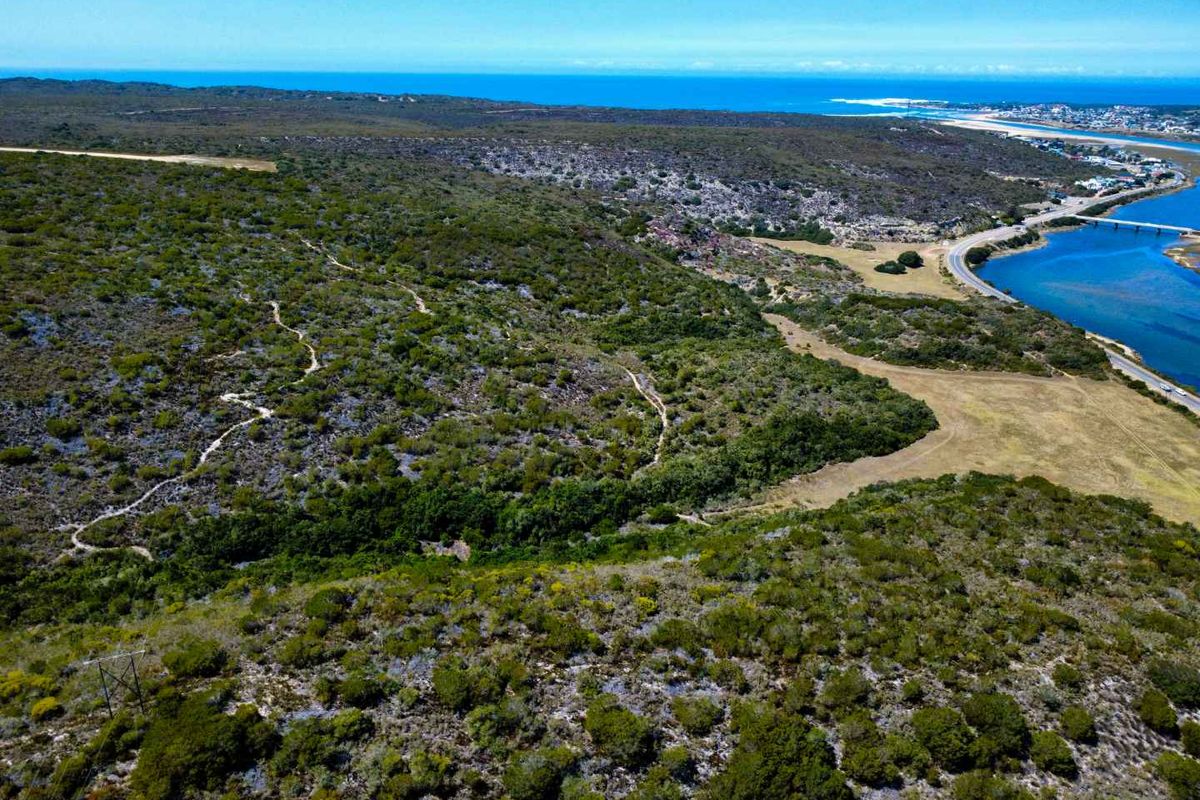 Exceptional investment opportunity in Stilbaai-Oos. - Photo 4
