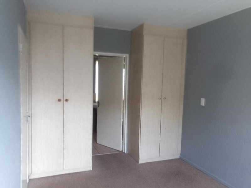 Groundfloor 1 Bedroom Apartment Flat For Sale in Boksburg Klippoortjie. - Photo 4