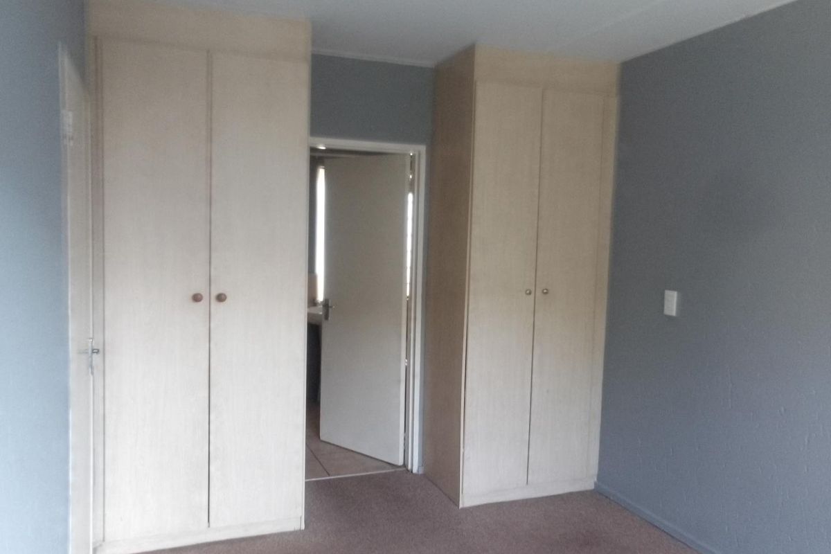 Groundfloor 1 Bedroom Apartment Flat For Sale in Boksburg Klippoortjie. - Photo 4