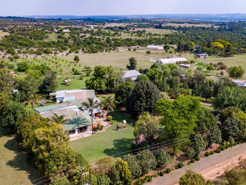 Country Life Bliss in Boschkop: A 4.2 Hectare Pecan Nut Farm Oasis - Photo 7