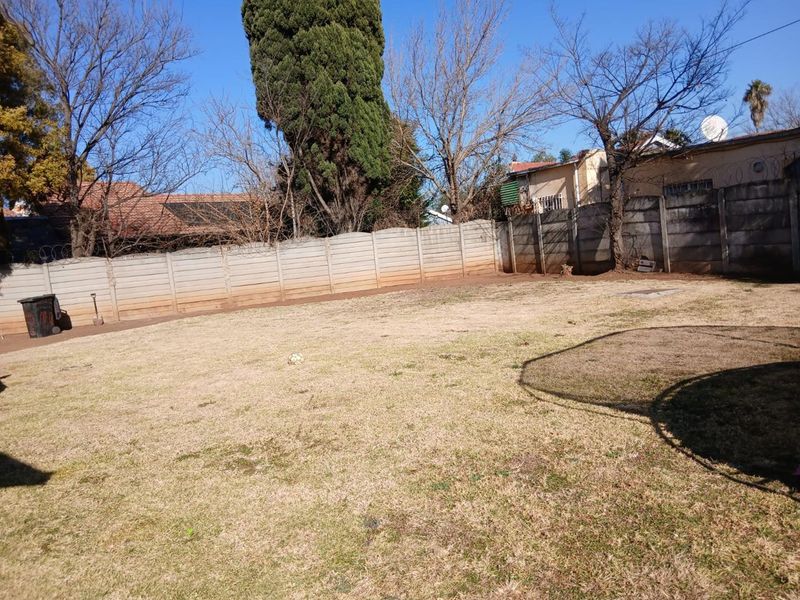 LOCATION LOCATION LOCATION!!! Charming Home with Space to Expand and Entertain!!!!! - Photo 2