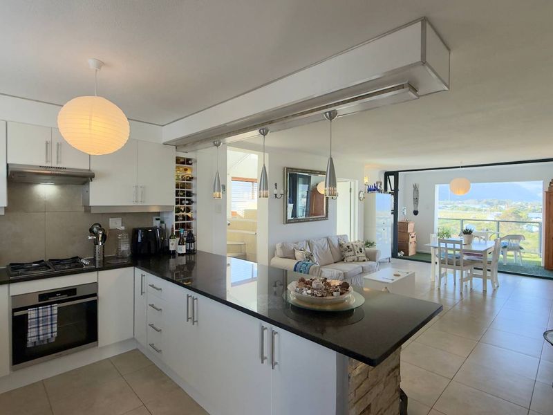 2 Bedroom Unfurnised Apartment in Mariners Village - Photo 10