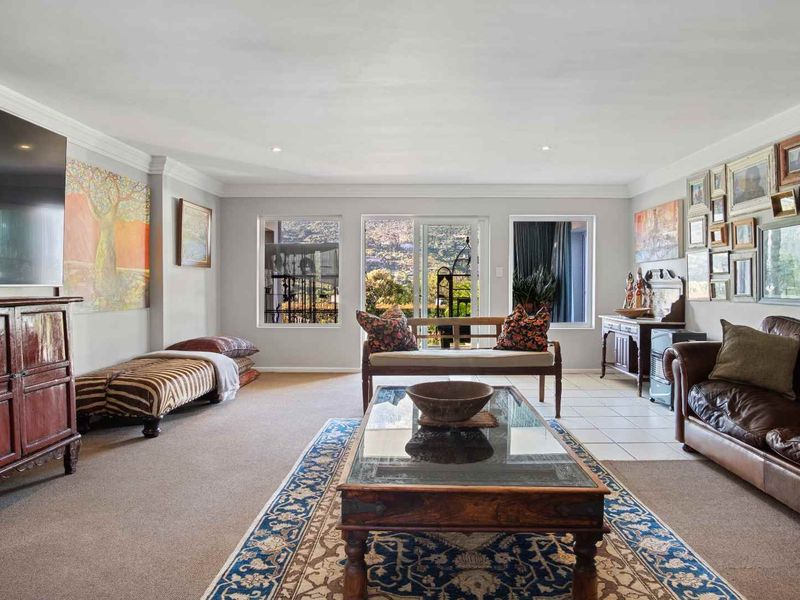 Karoo Farmhouse in Sunny Oakhurst - Photo 4