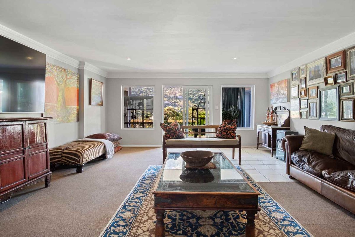 Karoo Farmhouse in Sunny Oakhurst - Photo 4