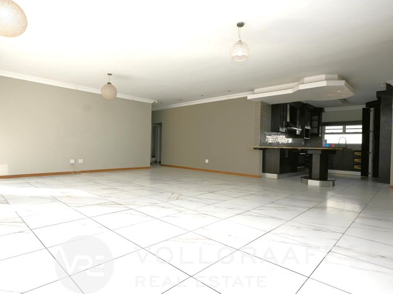 Spacious Family Home To Rent - Available 1 August 2026 - Photo 5
