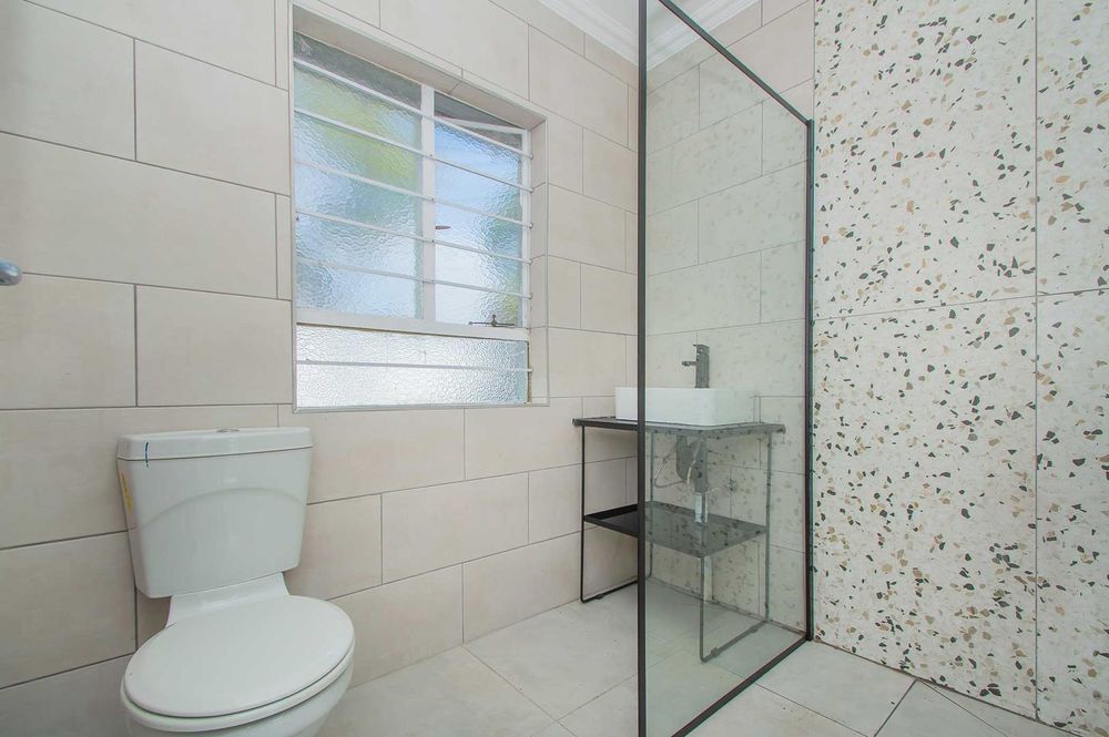 Main-en-suite