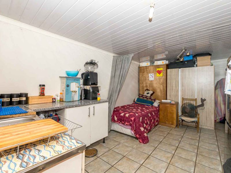 Family Home or Investment Property in Wynberg - Photo 8