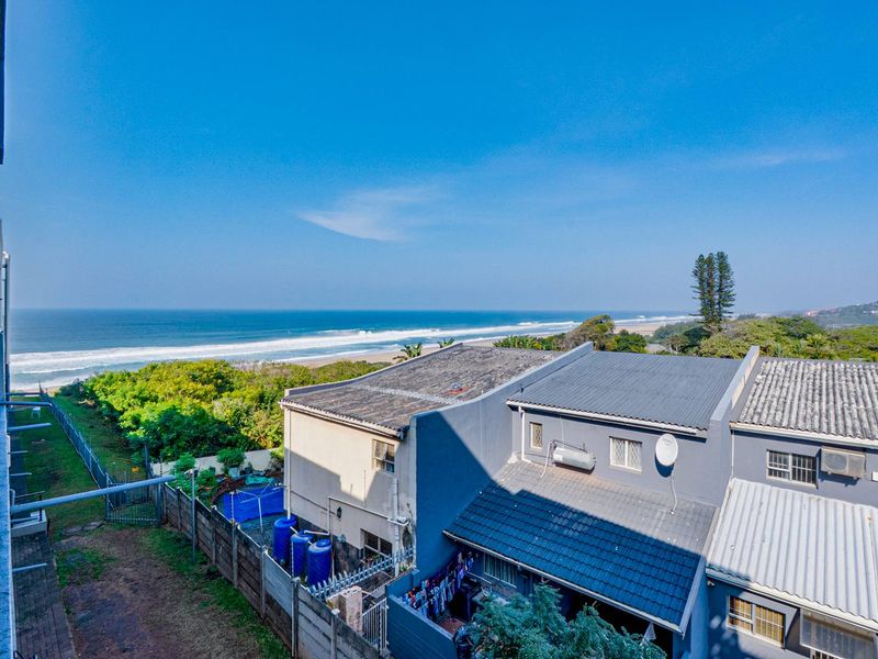 Sea Views and secure - Photo 5
