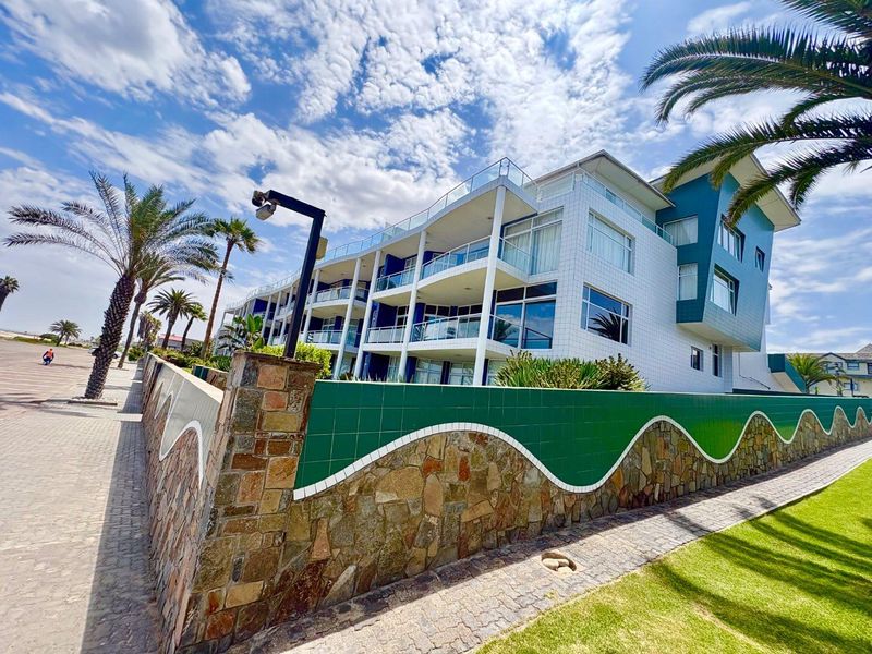 3 Bedrooms Apartment To Rent in Swakopmund - Photo 2