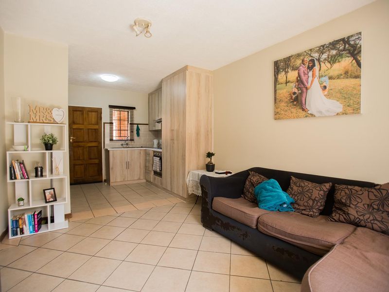 2 Bedroom Townhouse with a Private Garden - Photo 6