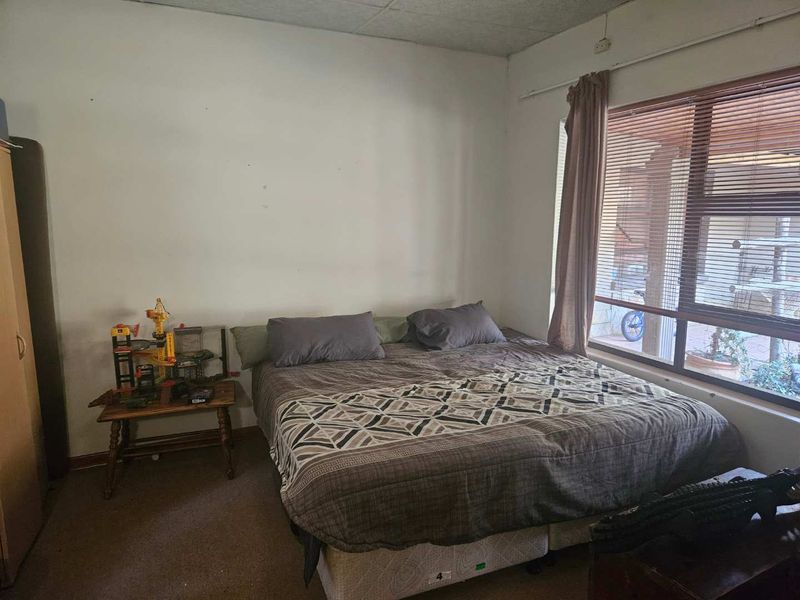 Two bedroom House with flat in Magersfontein - Photo 2