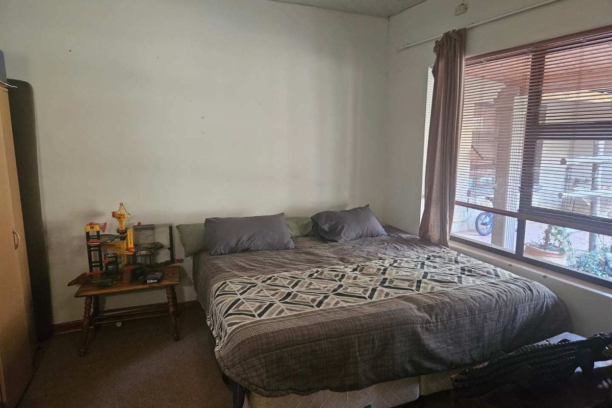 Two bedroom House with flat in Magersfontein - Photo 2