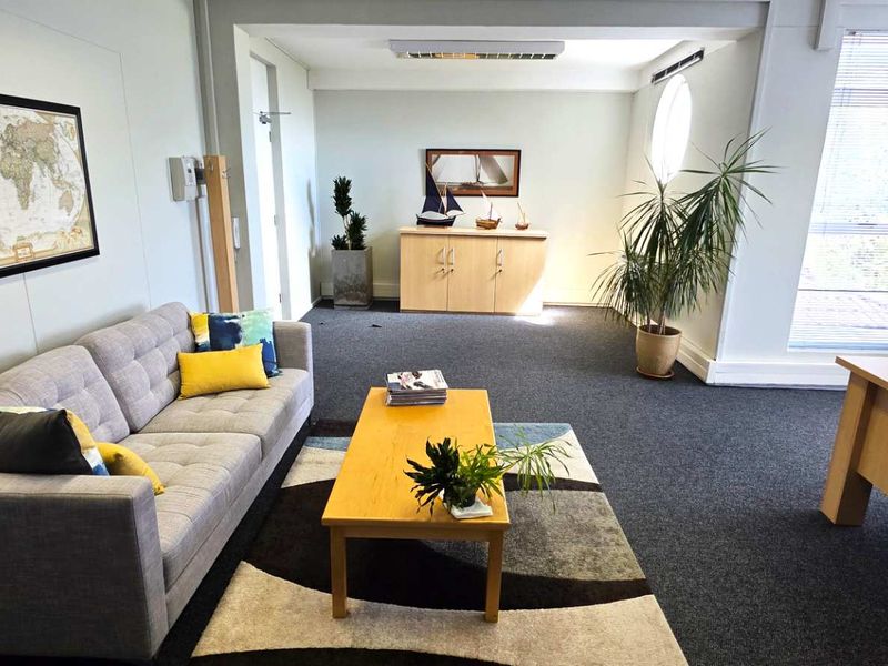 Beautiful First Floor Office in Westlake - Photo 2