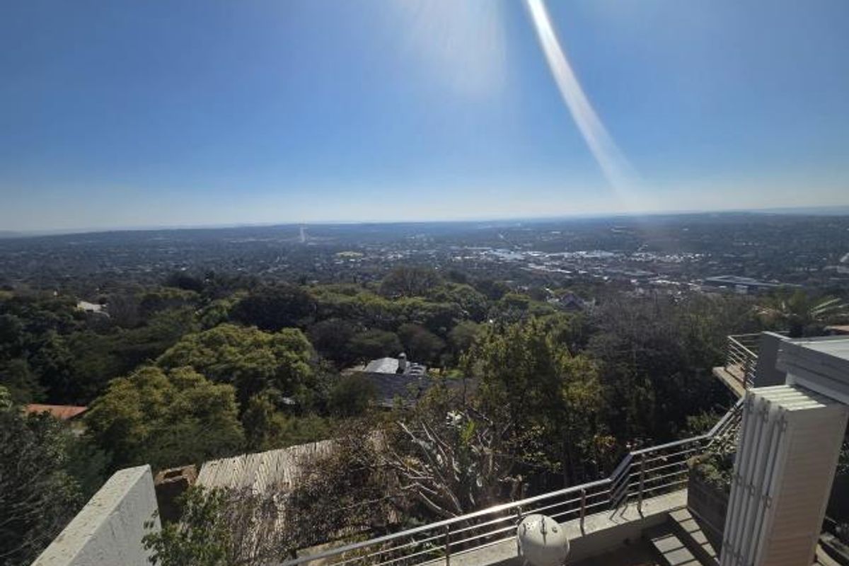 STUNNING 3 BEDROOM HOME TO RENT | WORLD’S VIEW, ROCKEY DRIVE, NORTHCLIFF - Photo 3