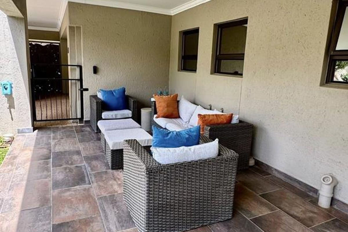 4 Bedroom House For Sale in Windhoek Country Club Estate - Photo 3
