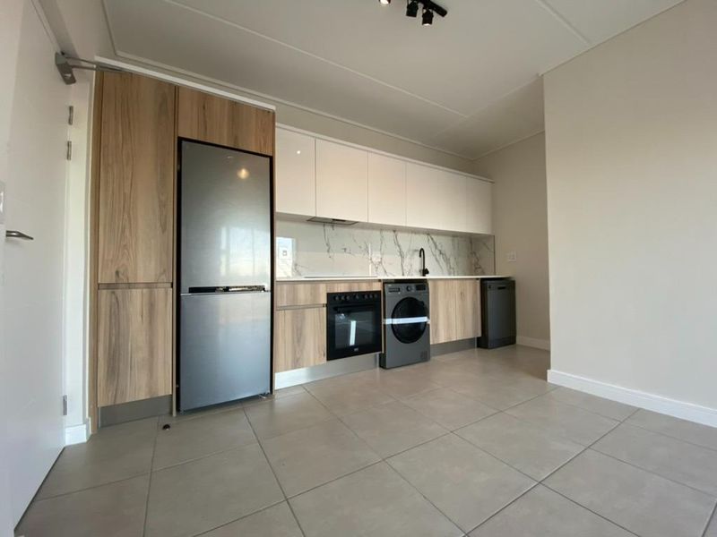 1 Bedroom Apartment in Sandown - Photo 3