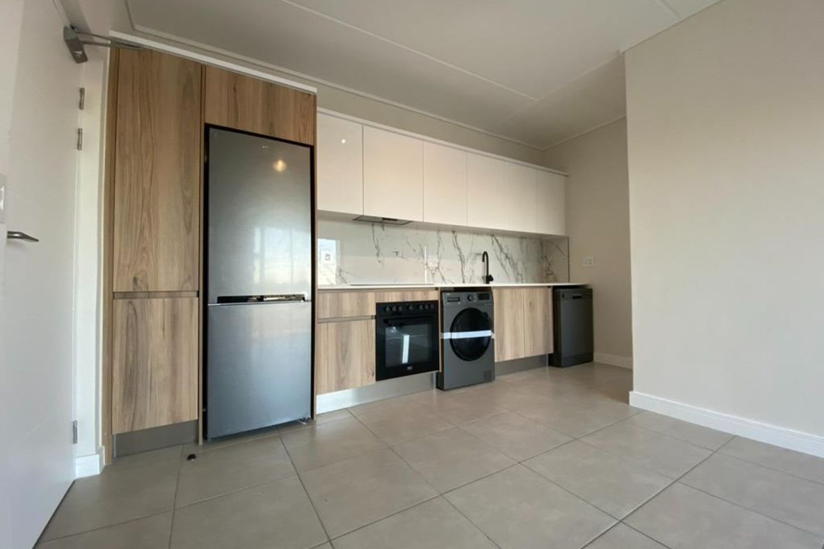1 Bedroom Apartment in Sandown - Photo 3