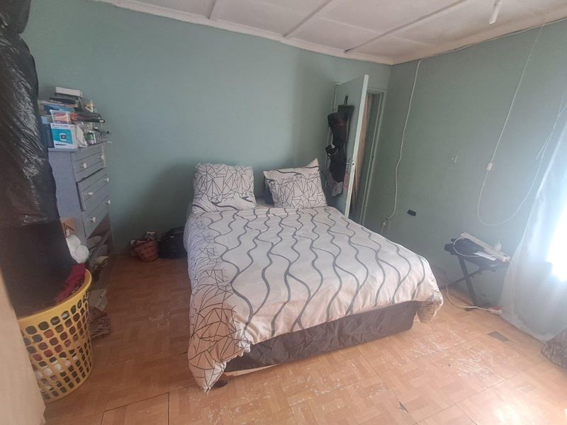 9 Bedroom Family House In Ntsonalanga - Photo 5