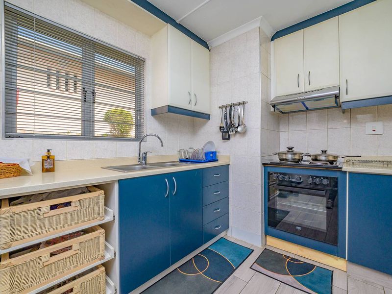 2 Bed Simplex in Secure Complex - Photo 6
