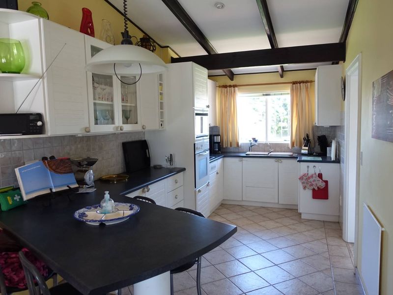 HOUSE WITH FLAT NEAR THE SEA PROMENADE AND SHOPPING MALL - Photo 4