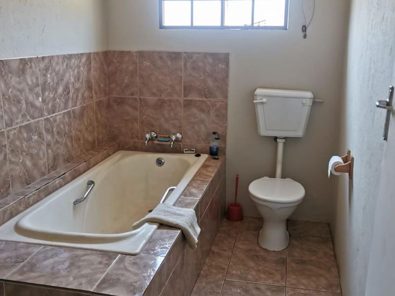 TIRED OF THE HUSSLE AND BUZZLE - BUSHVELD HAVEN - Photo 5