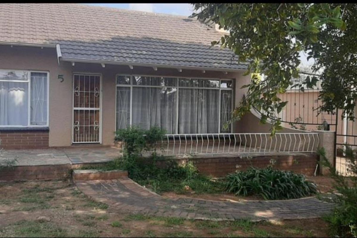 3 Bedroom for Rent in Elspark - Photo 2