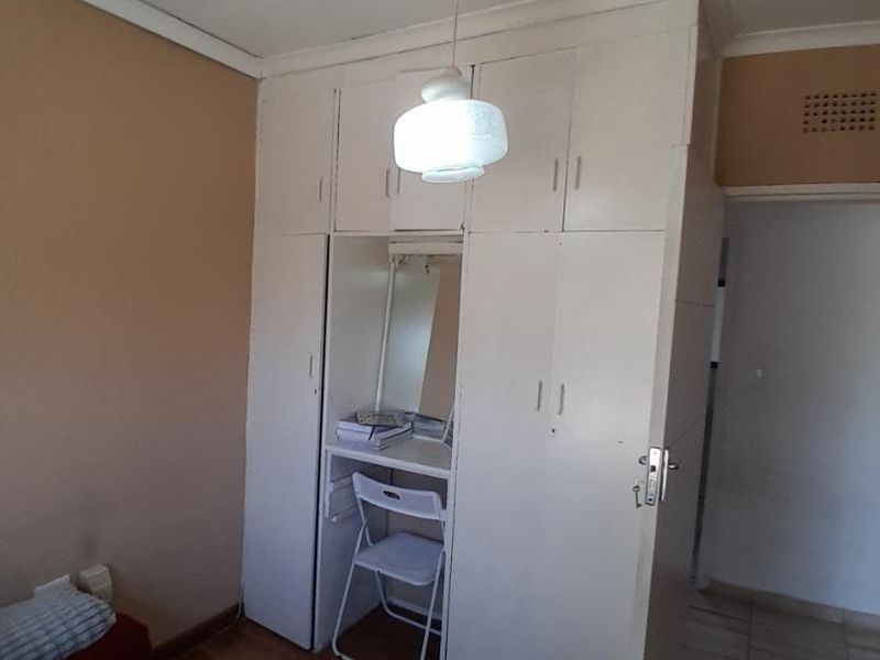 Spacious 4 Bedroom family home - Photo 4