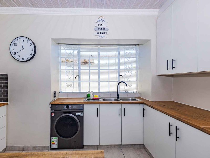 La Bella Vida Self Catering Apartments - Photo 4