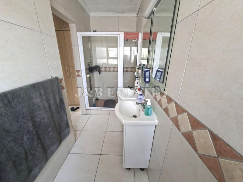 1. "Unlock Your Dream Home Today! 🏡✨ Its a gem! - Photo 8