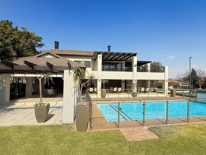 Beautiful 2 Bedroom Apartment in Excellent Estate - Photo 2