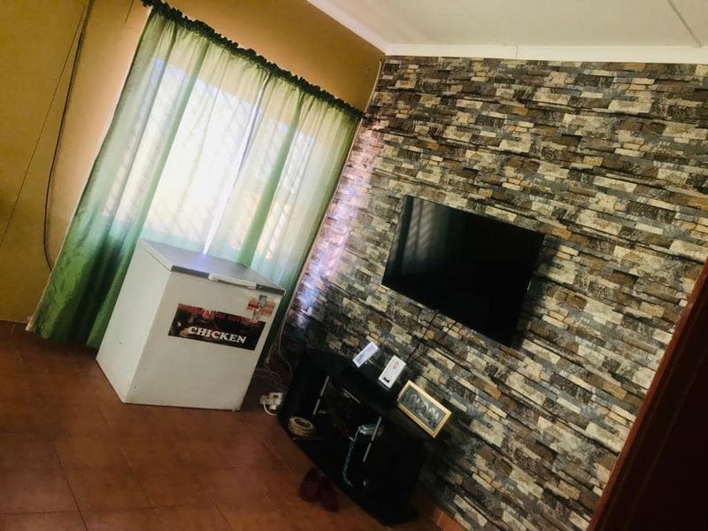 Three bedroom house for sale in Ongwediva - Photo 2