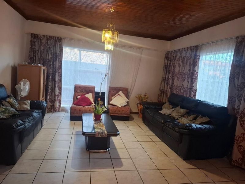 FOR SALE | KHOMASDAL –  FREE-STANDING FAMILY HOME - Photo 7