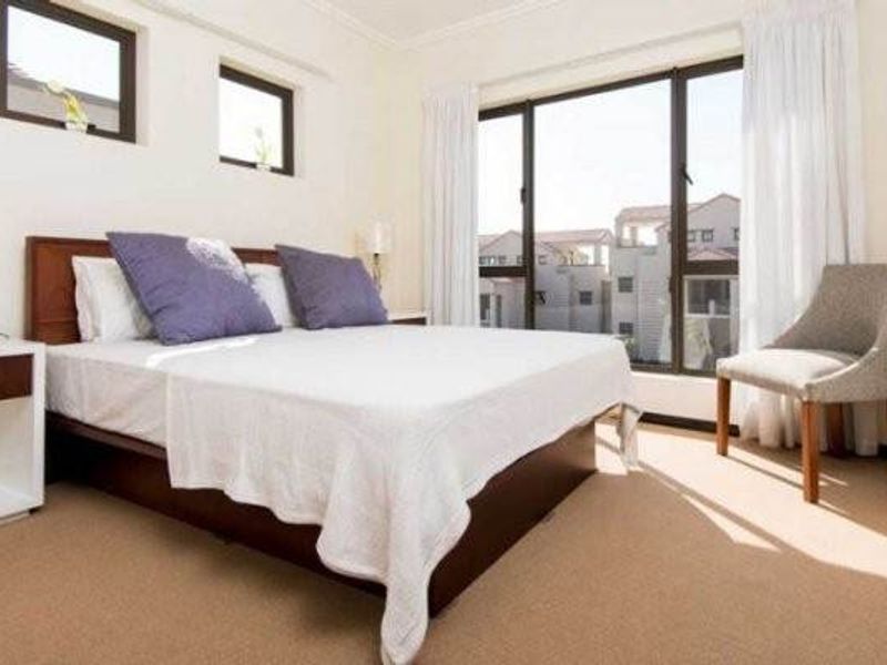 UNFURNISHED LOFT - Photo 10