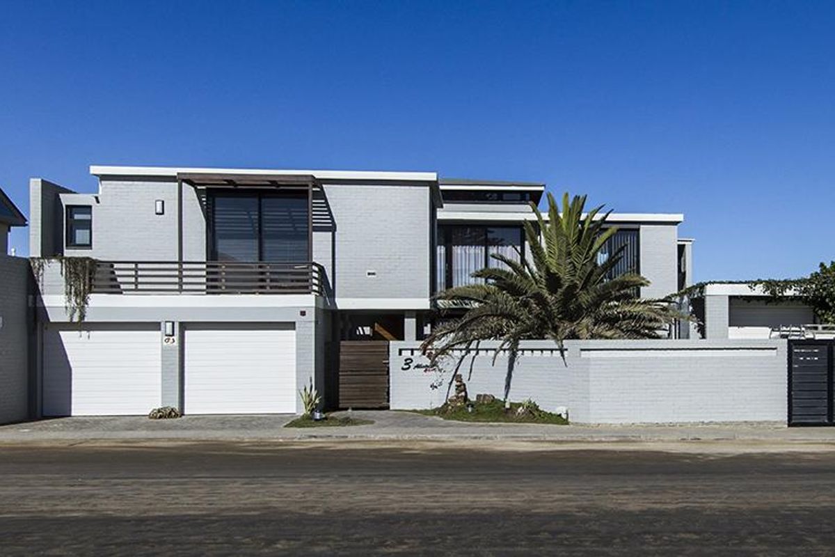 Coastal Gem with Ocean Views - Photo 2