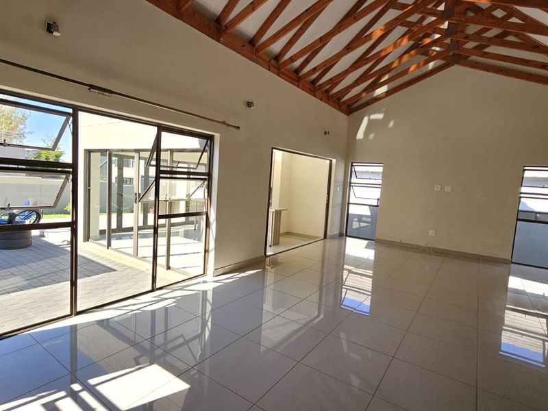 MODERN 3 BEDROOM HOUSE IN LELOKO LIFESTYLE ESTATE - Photo 4