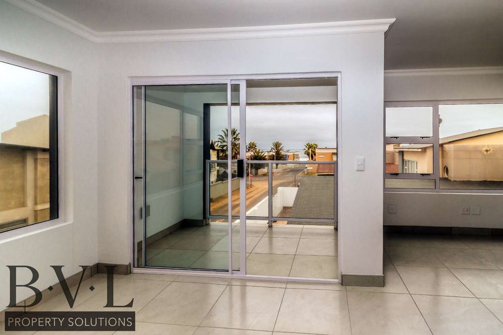 Living area, balcony with sea view