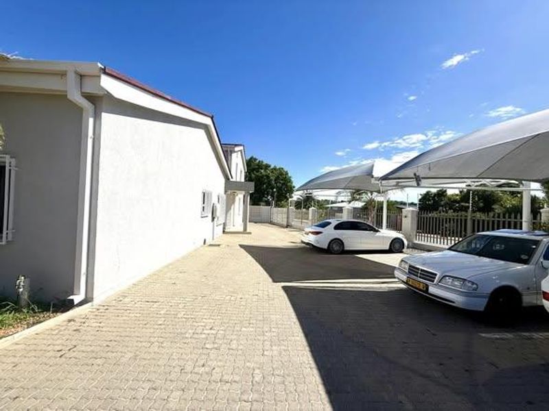 2 Office Sections available To Let - Photo 3