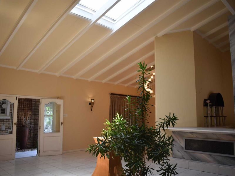 Exclusive home in upmarket area! Serrious seller!!! - Photo 6