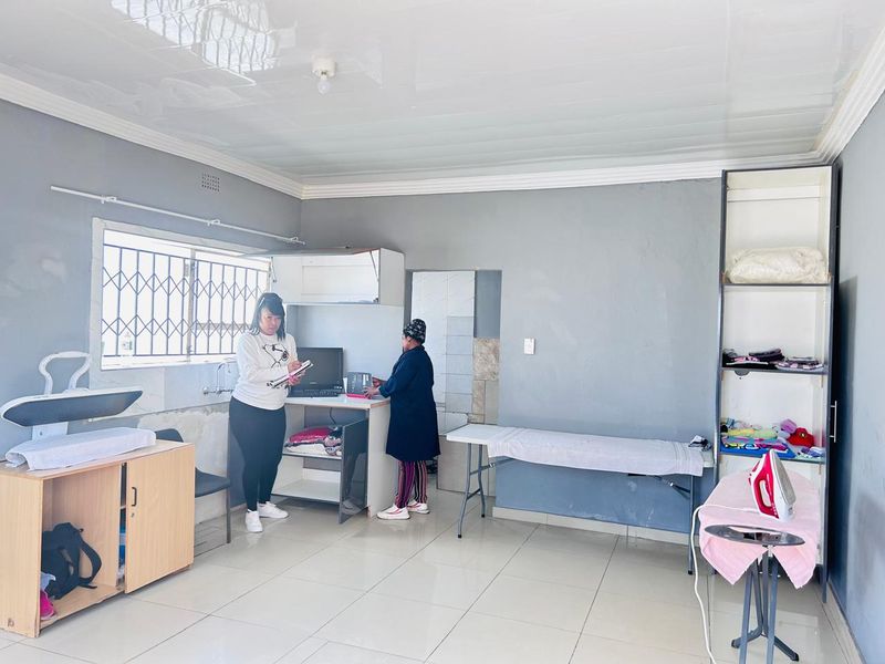 LUCRUTIVE BUSINESS WITH 12 UNITS AND A LAUNDRY!! - Photo 10
