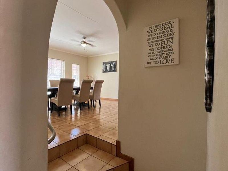 4 Bedroom 2 bathroom family home - Photo 7